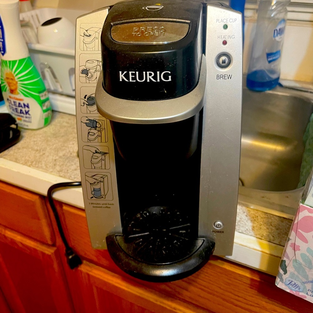 Single serve coffee maker